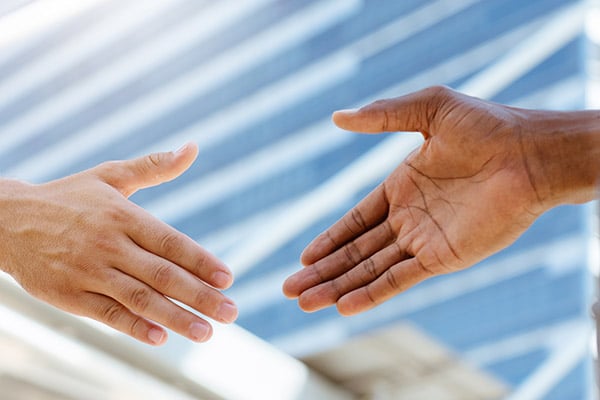 Nezdravljena okužba z atletskim stopalom se lahko razširi tudi na druge dele telesa